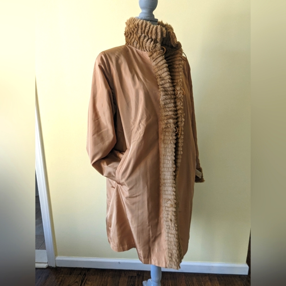 NWT Reversible faux fur coat sz L